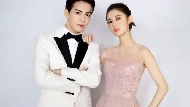 张无忌赵敏再相见!曾舜晞陈钰琪重聚后台甜合影