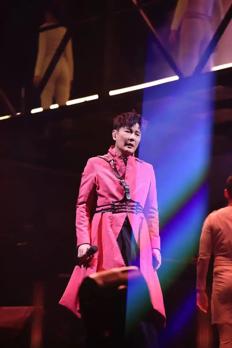 我曾在人山人海的星光里为你嘶声呐喊 最美好的岁 - 抖音