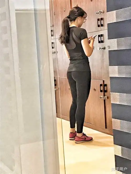165cm110斤大腿略胖的女生应该怎么穿搭?