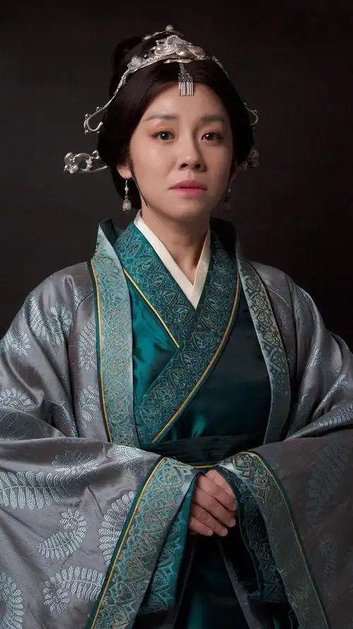 琅琊榜之风起长林-荀皇后-梅婷饰