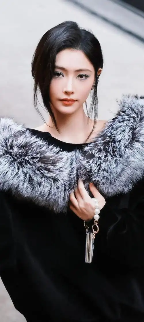 美女系列壁纸第289期-许佳琪