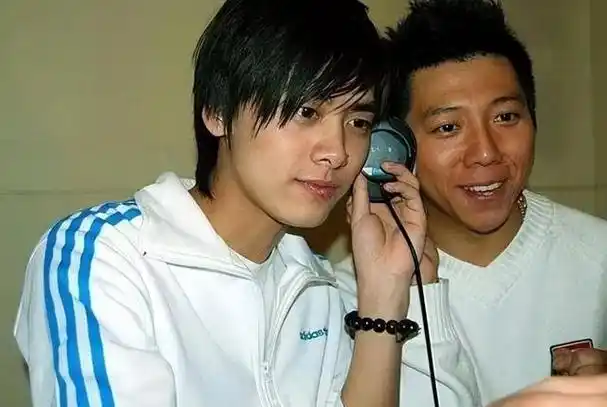 被永久封杀的国民顶流!偷税漏税牢底坐穿,杨紫却成最大苦主?