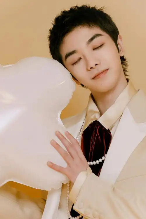 华晨宇点燃银河尽头的篝火舞台造型##湖南卫视 节目单