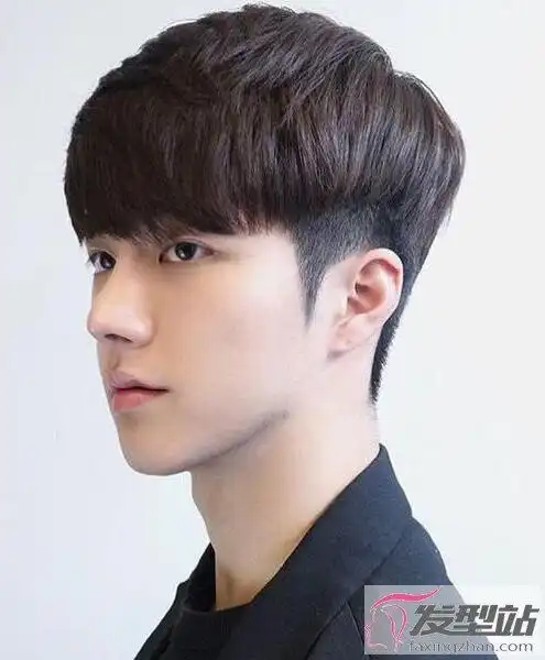男生齐刘海碎剪发型 这样剪活力满满不单调
