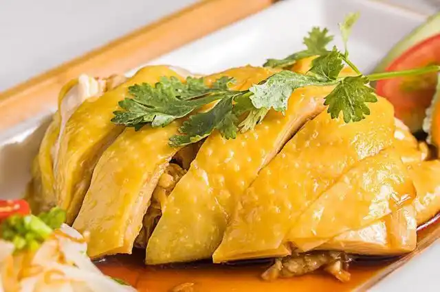 粤菜经典白切鸡原汁原味皮爽肉滑大厨这个料汁拌什么都好吃