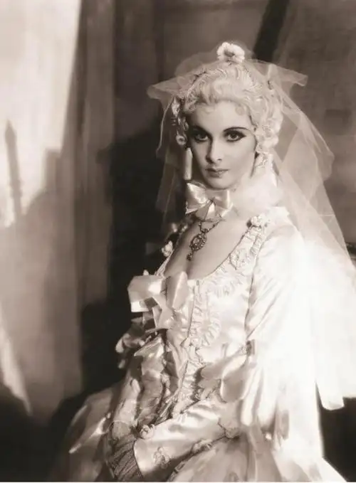 费雯丽最美的十张照片(费雯丽绝世美貌下的阴影)