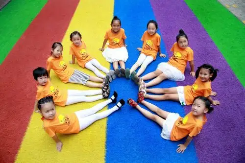 淘气熊儿童摄影 专业承接幼儿园毕业照,艺术照,在幼儿园时期给小朋友