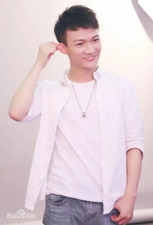 中国好声音周深个人资料简介,周深是男还是女的