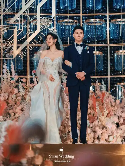 带你get75性感优雅共存的吉娜同款鱼尾婚