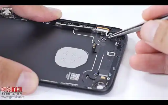 iphone7做工怎么样 苹果iphone7拆机全过程图解评测