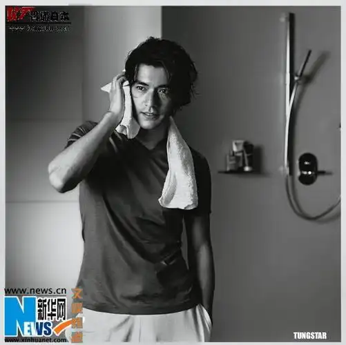 金城武黑白照帅气逼人