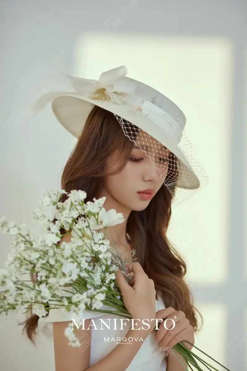 小魔仙姐姐的照片出炉了,是你们喜欢的风格吗?#武汉艺术照  - 抖音