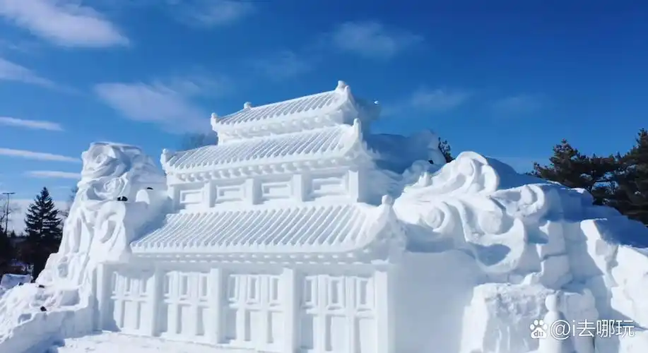 吉林也太宠粉了吧,云顶天宫雪雕灯调试中[打call]#云顶天宫# #长白山