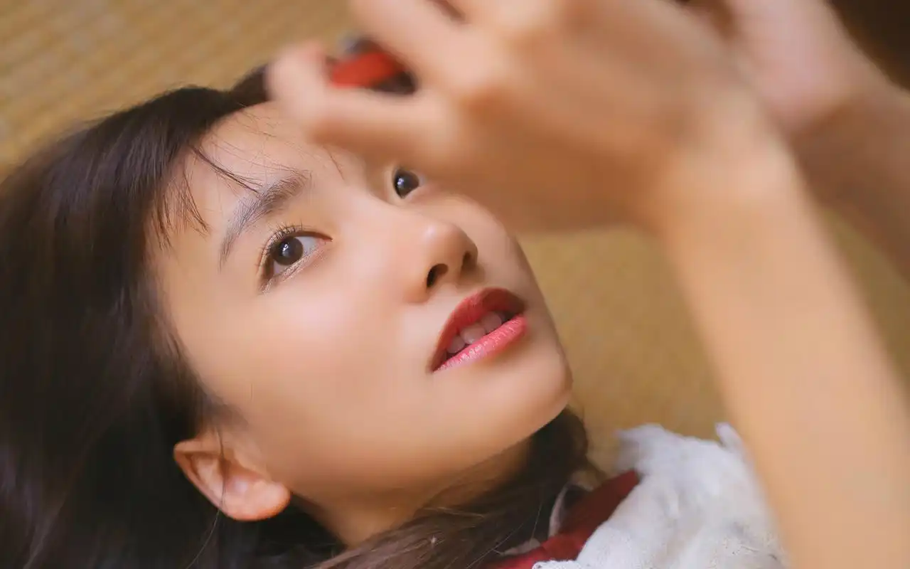 治愈系文艺美女高清唯美写真壁纸