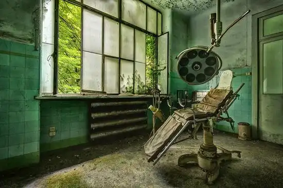 『摄影师』stefan baumann:发掘欧洲各地的废弃医院(全文)
