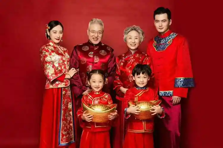 中国国风全家福写真爷爷奶奶奶爸爸妈妈金童玉女合家欢民族服装