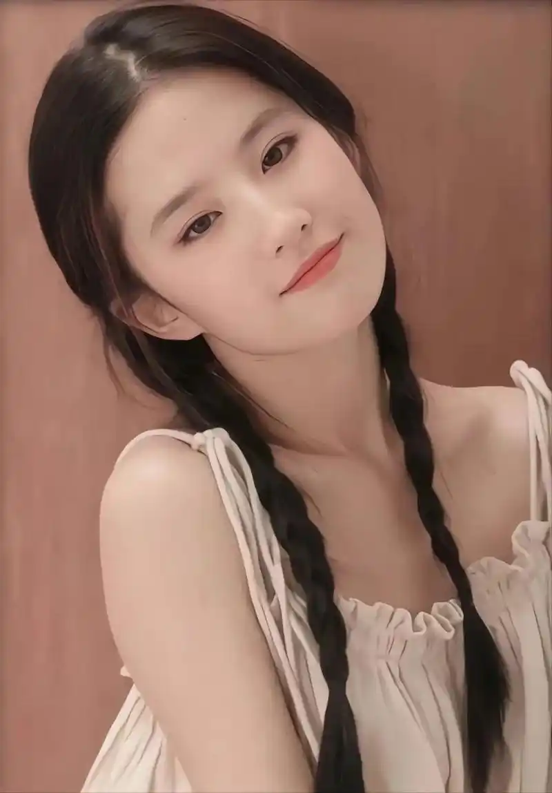 刘亦菲扎两个小辫子,好像邻家少女一般#刘亦菲# #神仙姐姐刘亦菲