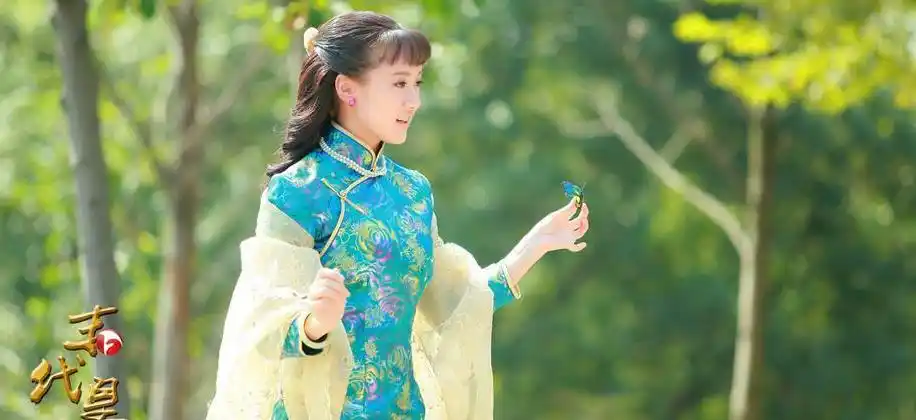 曾是《爱情公寓》"最甜"龙套,28岁逆袭成女神,潮到不敢认_袁冰妍