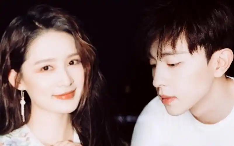 邓伦x李沁帅哥美女就该谈恋爱啊火速又刷了一遍爸5当年有人嗑这对不