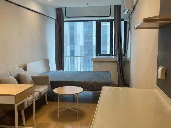 合肥瑶海龙岗龙湖瑶海天街(商业)停车免费!