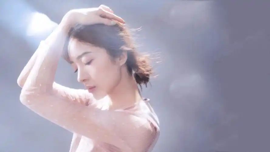 胡冰卿粉色系梦幻写真,高清图片,壁纸-桌面城市