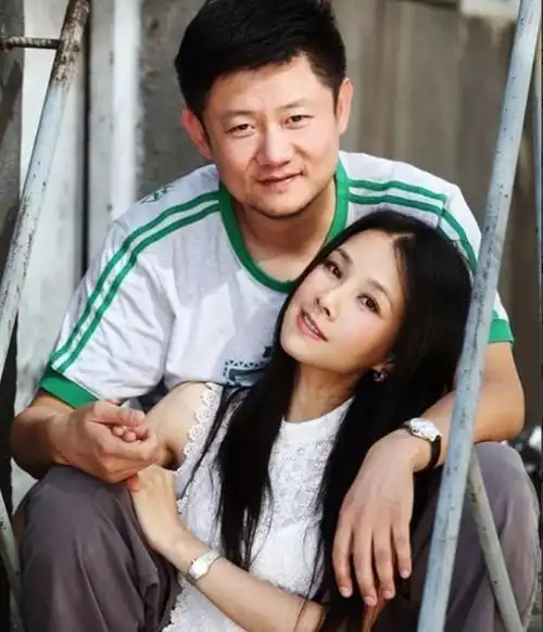 回顾演员吕中:嫁同学恩爱一生,一双儿女事业有成,儿媳让我暖心