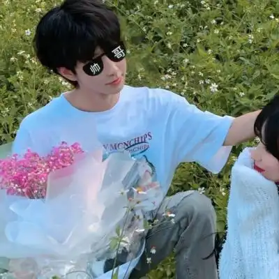 很浪漫恩爱的甜蜜精美情侣头像