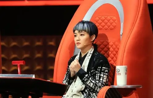 歌手范晓萱,短发造型俏皮又灵动,少女感十足!