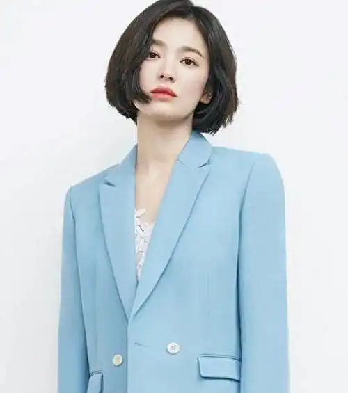 脸上有这3种"特点"的女人,短发会更女神!看宋慧乔就知道了