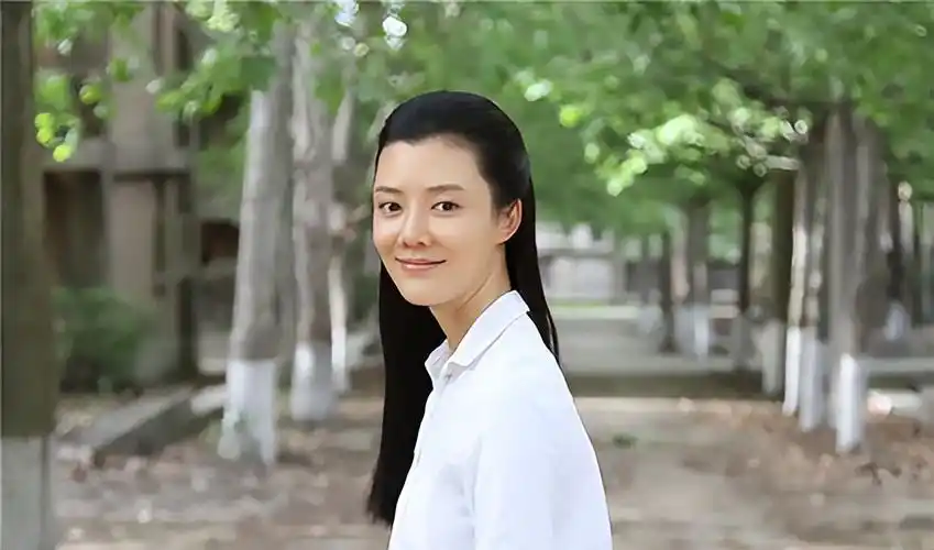 车晓与富商李兆会离婚9年后,两个人的人生轨迹有何不同?