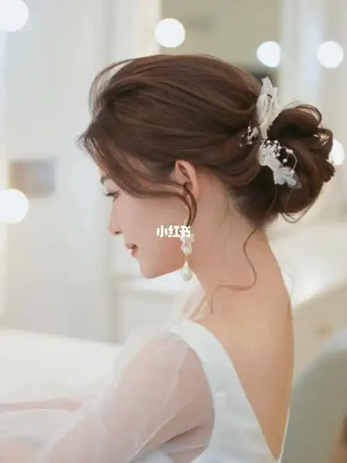 爱这种看似随意的慵懒感低发髻新娘盘发