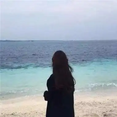 看海头像女生优雅背影女生最新蓝色海边头像