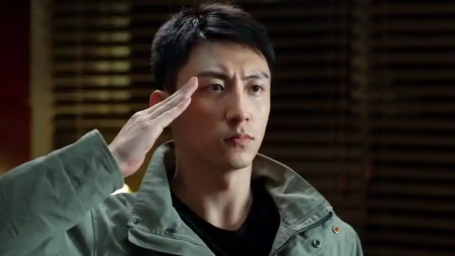 黄景瑜:就喜欢这种素颜拍