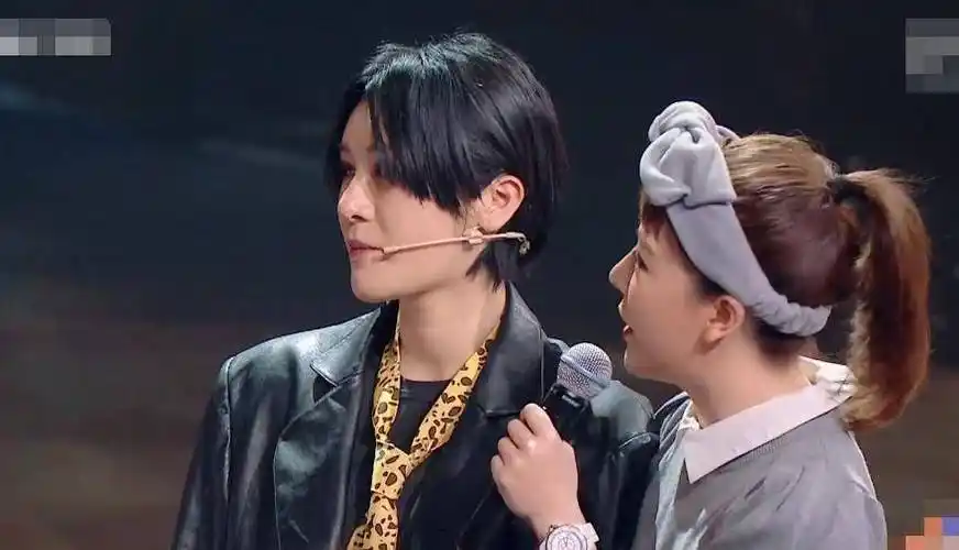 原创原创王牌搞重聚情怀许飞边拿钱边拆台尚雯婕惊喜变惊吓