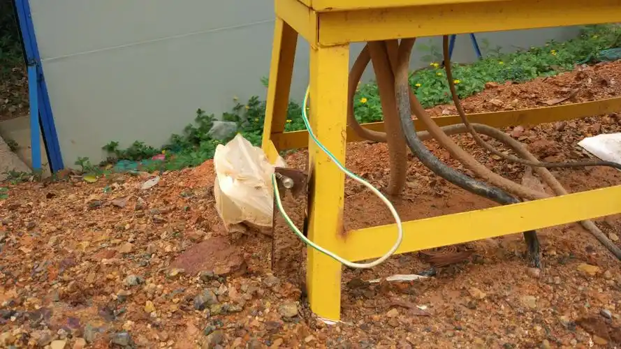 检查电箱接地线接触良好.