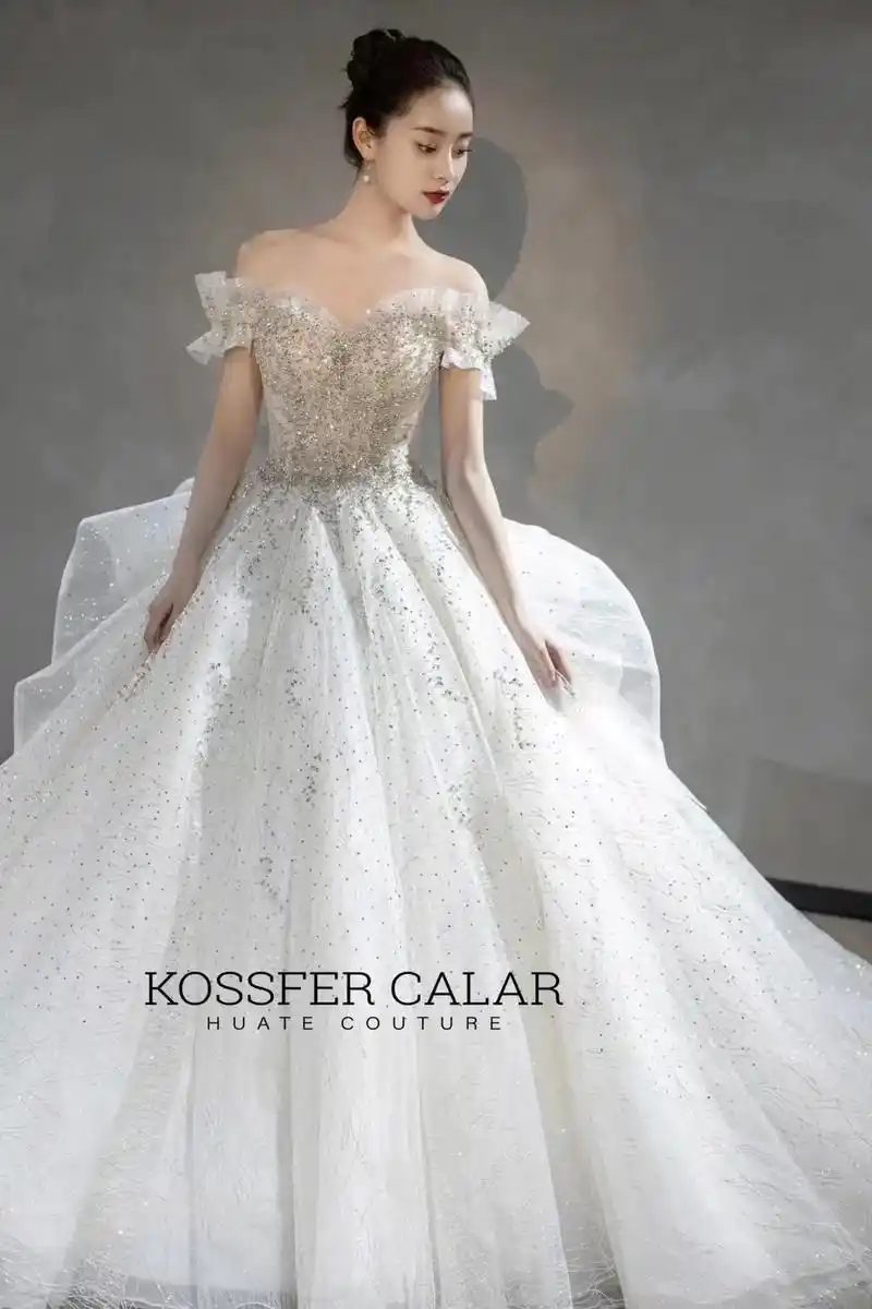 西宁婚纱店花苞一字肩最美婚纱