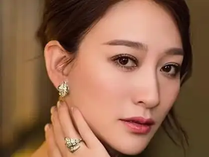 李小冉背后故事#李小冉 #明星 #明星背后故事 #我在这里跨年 #上热