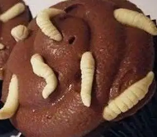 韩"蛆虫蛋糕"以假乱真被疯抢 网友称恶心(图)