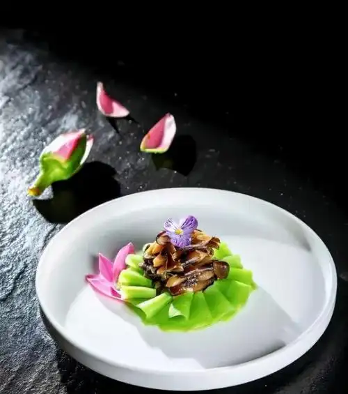 酒楼融合菜高端大气上档次今日头条