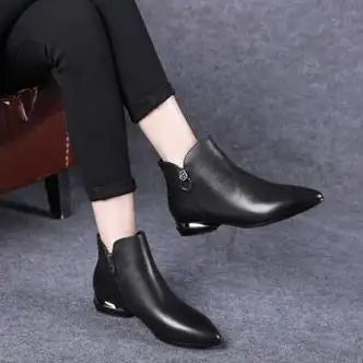 vesm尖头平底女靴秋冬短靴女新款秋季小女低跟皮子春秋单靴女黑色单里