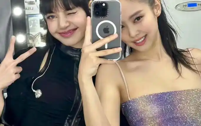 美女之间的友谊#lisa#jennie #友谊地久天长
