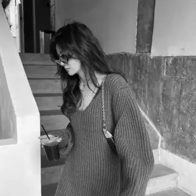 黑白个性头像女生气质高冷