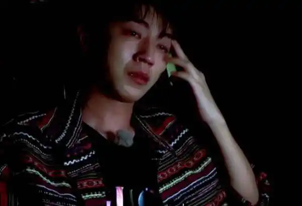 王俊凯挥泪告别中餐厅,杨紫妆都哭花了,网友:醒来眼睛肿了