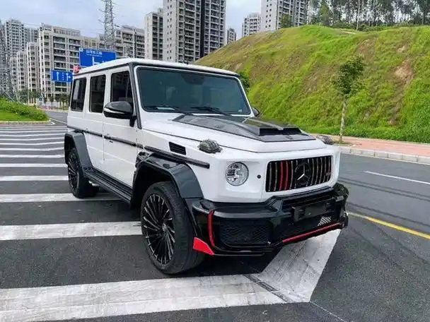 全款66万 2022款奔驰g63amg 白色黑内alcantara 巴博斯g900碳纤维套件