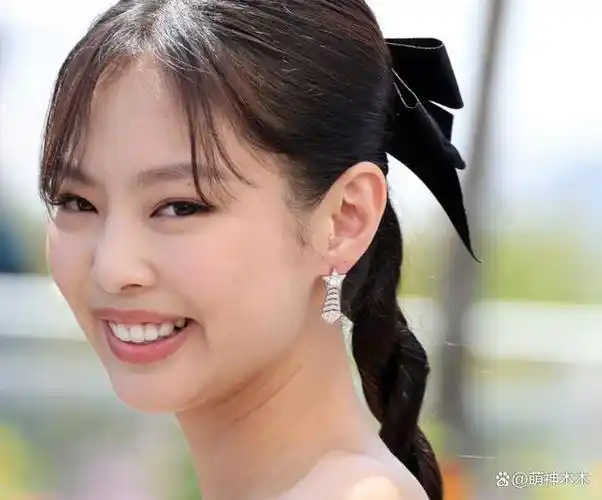 韩星戛纳生图太真实!龅牙,大嘴,五五分,黄黑皮,颜值秒变素人