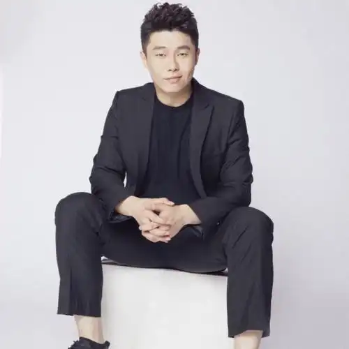 下辈子可不可以让我先遇见周航再遇见周九良啊