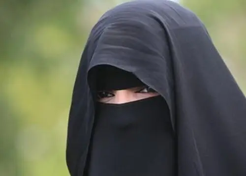 河南现黑衣蒙面女,各种年龄的人们都需注意白斑