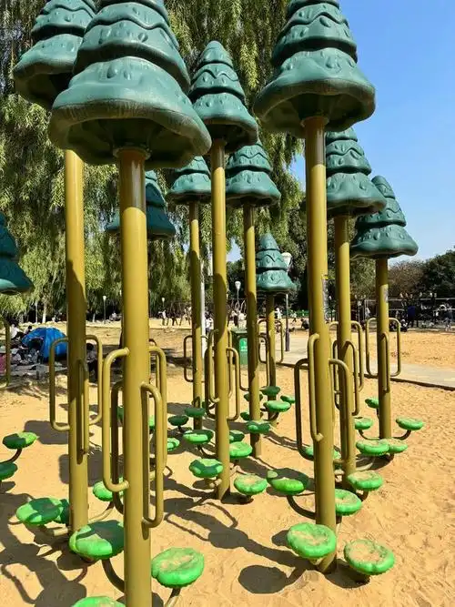 汉口江滩三期沙滩游乐场玩沙子的天堂