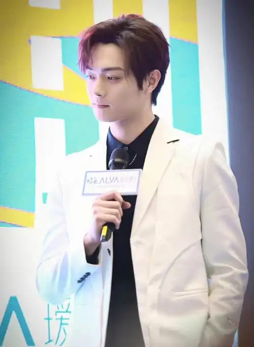 219许凯线下瑷尔博士粉丝见面会