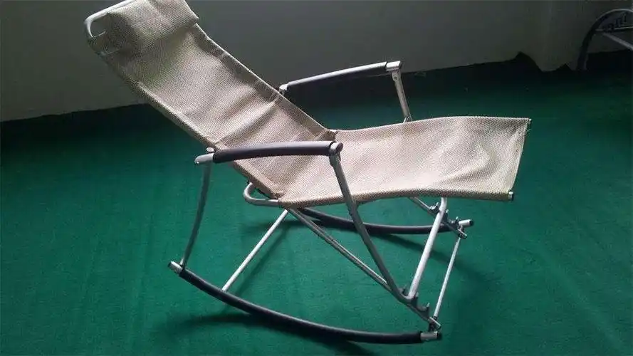 自制摇椅不求人,电焊工diy自焊铁摇椅,嘿,还真对得起这100元材料费!